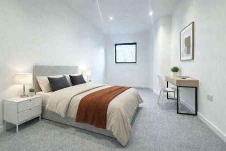 Maybank Road, London, E18 - Photo 2