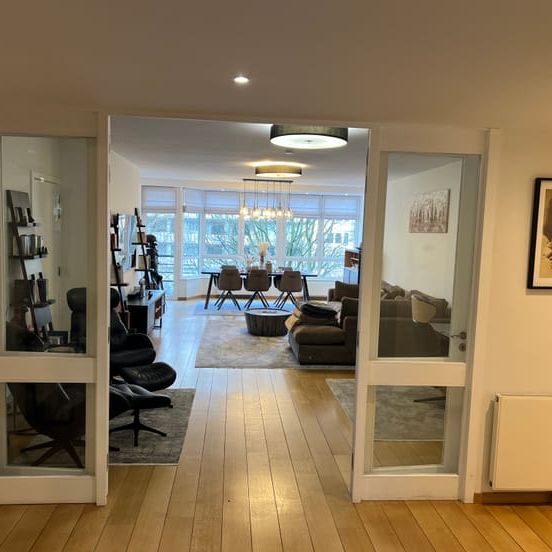 Appartement te huur - Photo 1