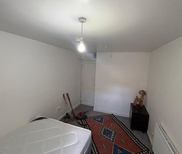 1 Bed Flat, High Road Leyton, E10 - Photo 6