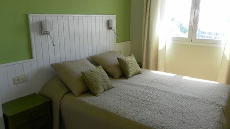2 room luxury Apartment for rent in Nerja, Spain - Photo 2