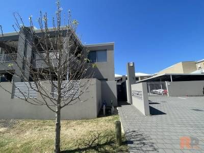 Income Limits Apply - 2 x 1 Ground Floor Unit - LEASE UNTIL JUNE 2026 ONLY - Photo 1