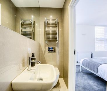 7 bedroom terraced house to rent - Photo 3