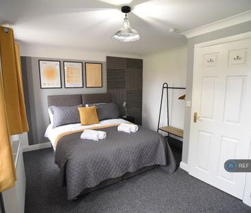 3 bedroom semi-detached house to rent - Photo 6