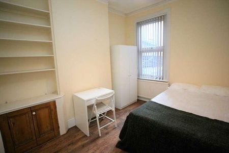 Acquire Estate Agents Amazing Mossford Street House, E3 - Photo 3
