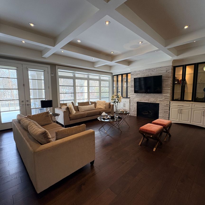 For Lease - 456 Lakeshore Road Unit# 1, Oakville, Ontario - Photo 1