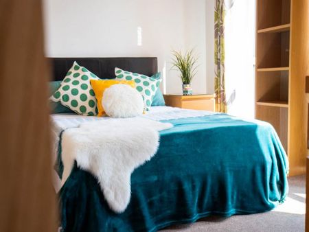 8 bedroom house to rent - Photo 3