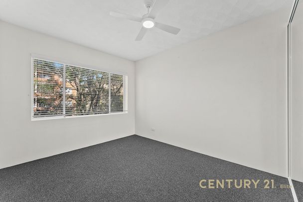 Spacious Two Bedroom Unit with Garage - Photo 1