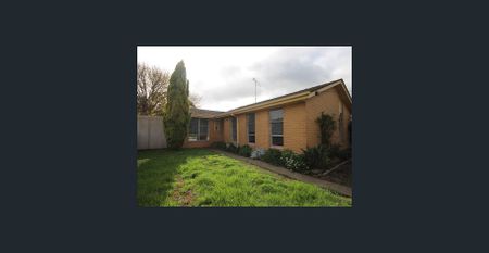 Warm and inviting home that’s perfectly located. - Photo 4