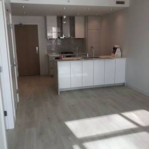 Metro StaionSquare 1Br1Bth Brand-new LOCATION!! - Photo 2