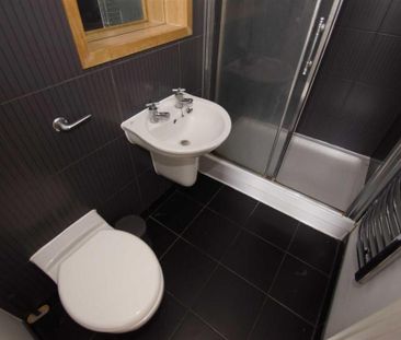 2 bedroom apartment to rent - Photo 6