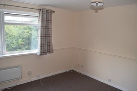 1 Bed Flat, Rodney Court, SO19 - Photo 3