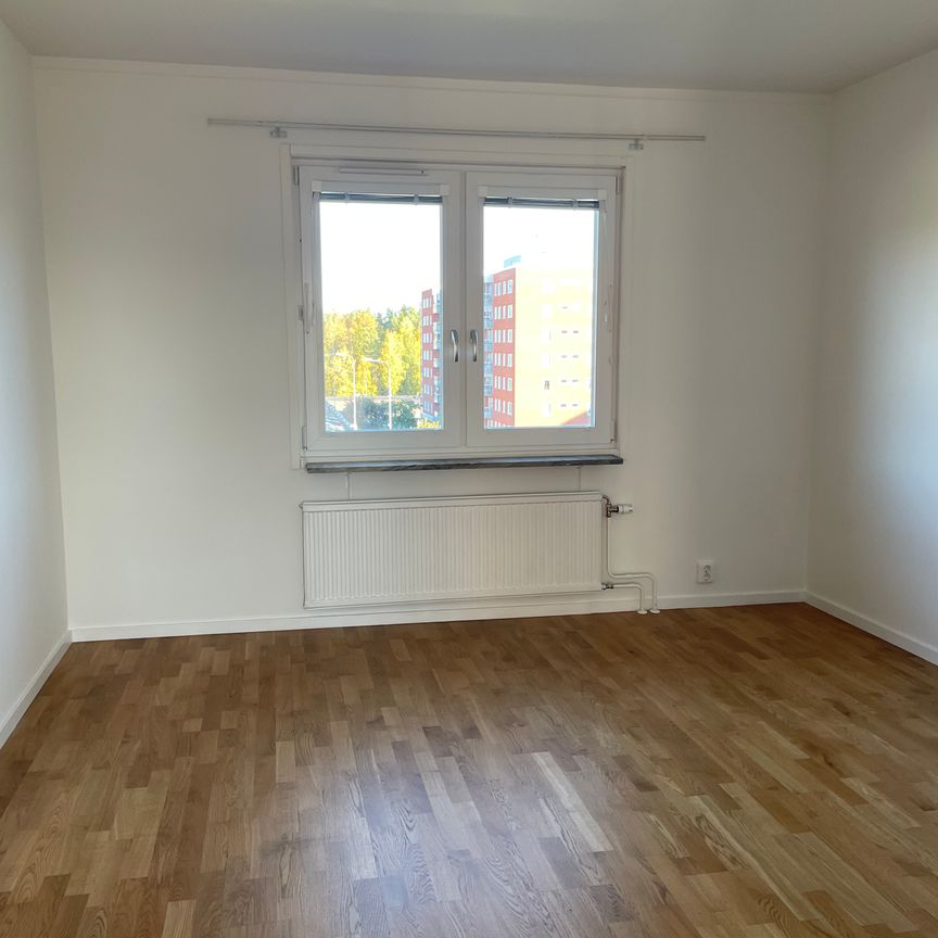 Tallvägen 12 - Foto 1