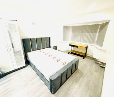 Room in a Shared House, Edwards Road, B24 - Photo 4