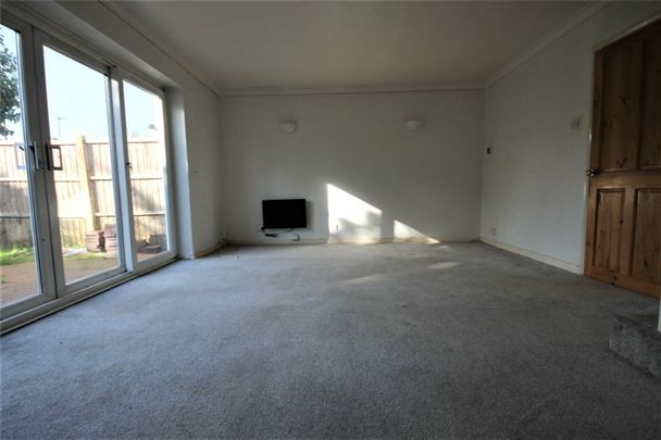 Fairlawn Close, Feltham,TW13 - Photo 1