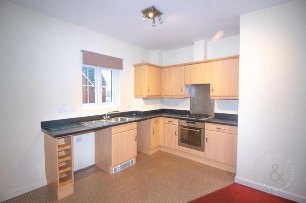 1 Bedroom Flat - Purpose Built - Photo 1