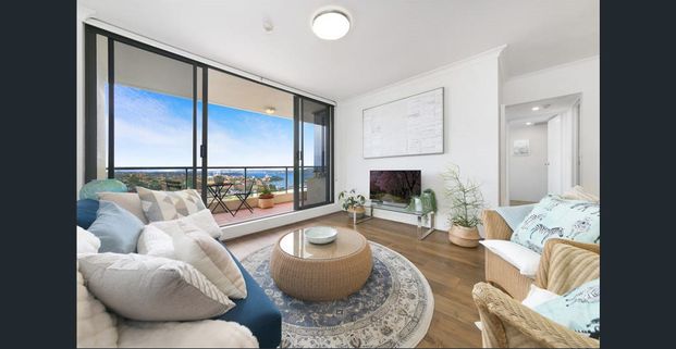 FULLY FURNISHED modern two bedroom apartment with stunning harbour view and resort facilities (Flexible lease term from 3 month) - Photo 1