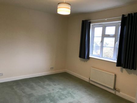 4 bedroom detached house to rent - Photo 3