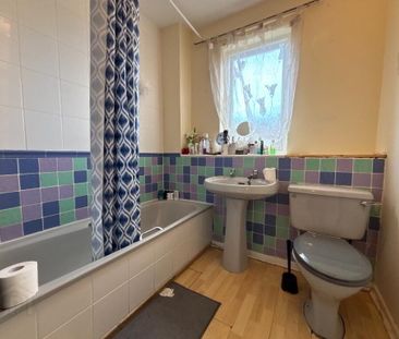 28 Upper Malone Gardens, Belfast, BT9 6LY - Photo 4