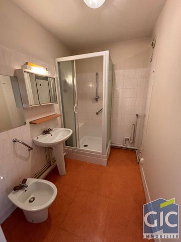 Location Appartement 2 pièces 57m² - Photo 3