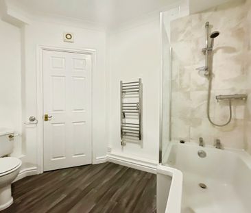 2 bedroom Flat to let - Photo 6