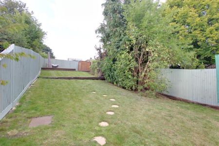 Woodlands Avenue, Berkhamsted - Photo 2