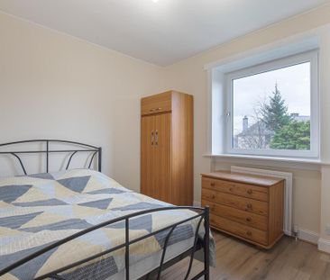 3 bedroom flat to rent - Photo 5