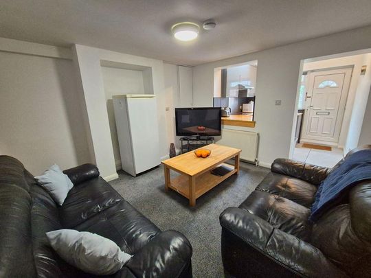 5 bedroom house share to rent - Photo 1