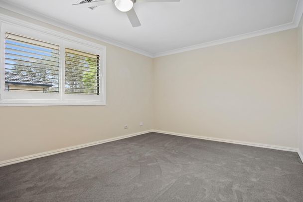 Large Townhouse moments from Bowral - Photo 1