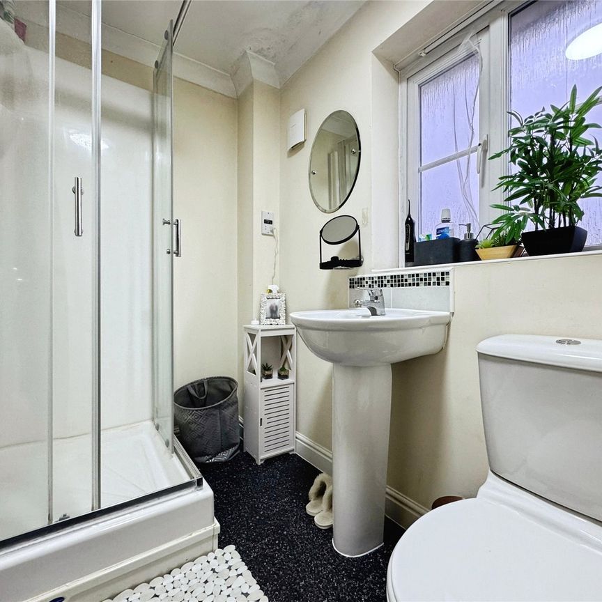 4 bedroom house to rent Earles Gardens, Norwich, NR4 - Photo 1