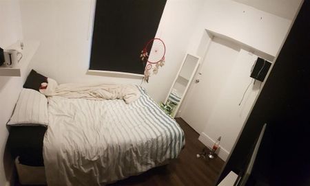 8 bedroom house to rent - Photo 3