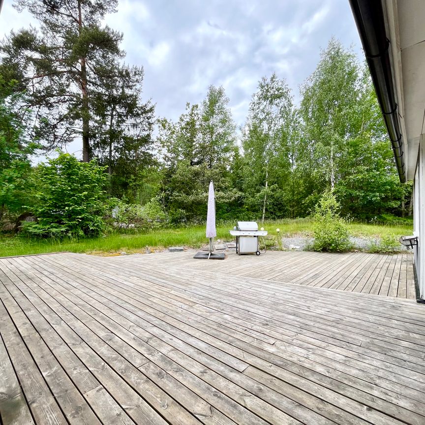 Backsippevägen, Åkersberga - Photo 1