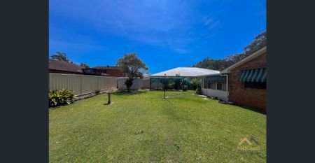 Charming 3-Bedroom Home - Photo 3