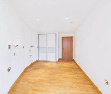 3 bedroom apartment to rent - Photo 6