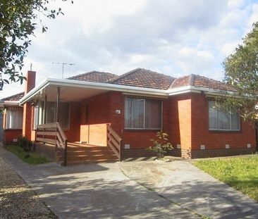 66 Riviera Road, Avondale Heights VIC 3034 - House For Rent | Domain - Photo 5