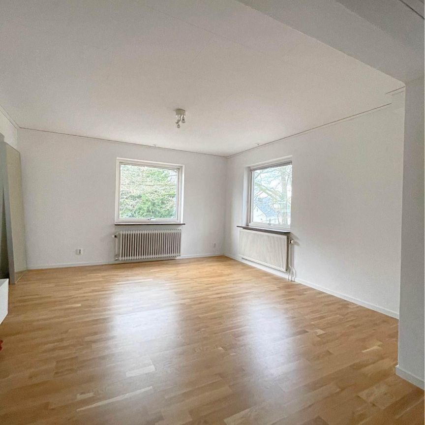 Bredgatan, Olofström - Foto 1