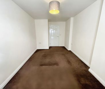 St Andrews Court, Calcutta Road, Tilbury, RM18 - Photo 2