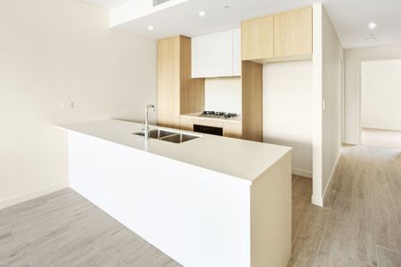 Brand New Designer Living - Photo 4