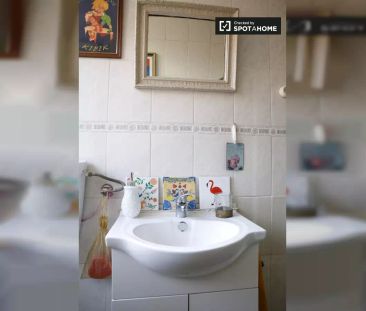 Cute room for rent in 2-bedroom apartment in Bairro Alto - Foto 6