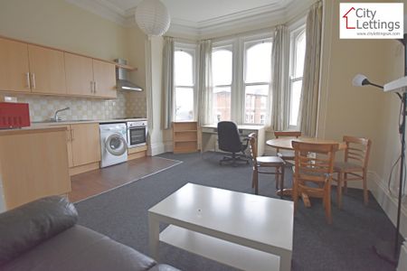 1 Bedroom Flat - Photo 4