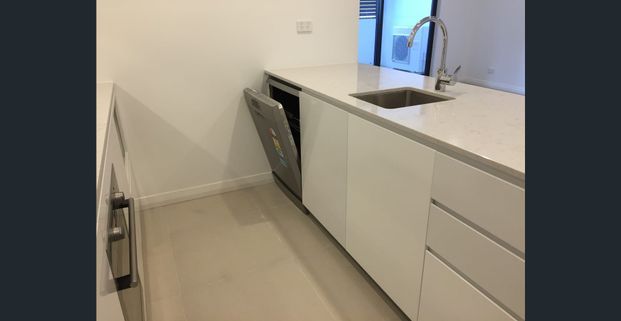 BRAND NEW 1 BEDROOM APARTMENT CLOSE TO MEADOWBANK STATION - Photo 1