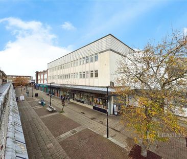 3 bedroom flat to rent - Photo 2