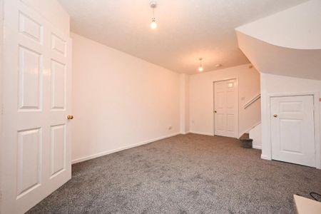 2 bedroom terraced house to rent - Photo 4