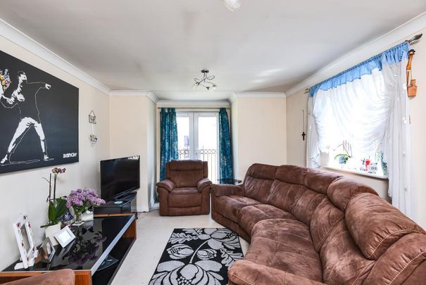 2 bedroom flat to rent - Photo 1