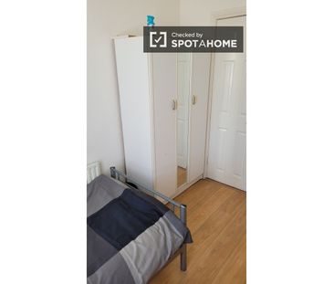 Room in a shared 7-bedroom flat for rent in Ballybough - Photo 1