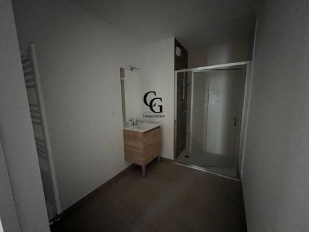 Location Appartement 3 pièces 75m² LES SORINIERES 44840 - Photo 5