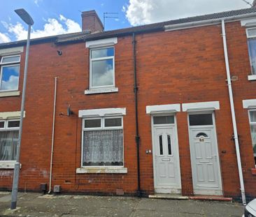 2 bedroom terraced house to rent - Photo 1