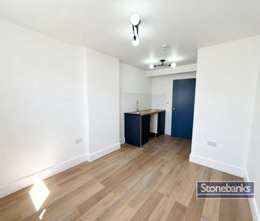 6 bedroom semi-detached house to rent - Photo 2