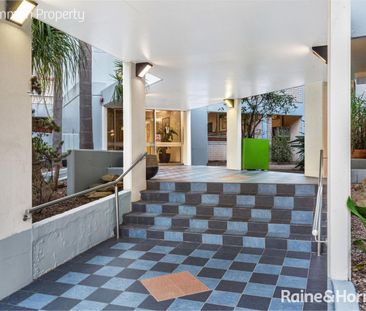 1 Bedroom In Great Location! - Photo 5