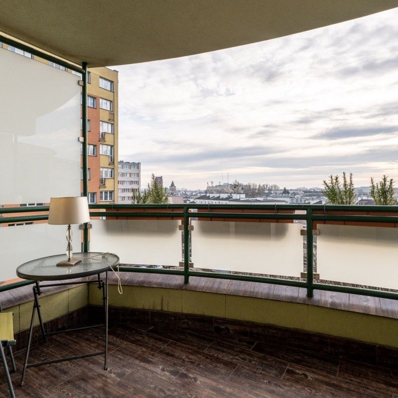 APARTAMENT Z WIDOKIEM NA STAREJ OCHOTY - Zdjęcie 1