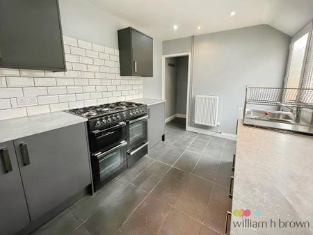 3 bedroom terraced house to rent - Photo 2